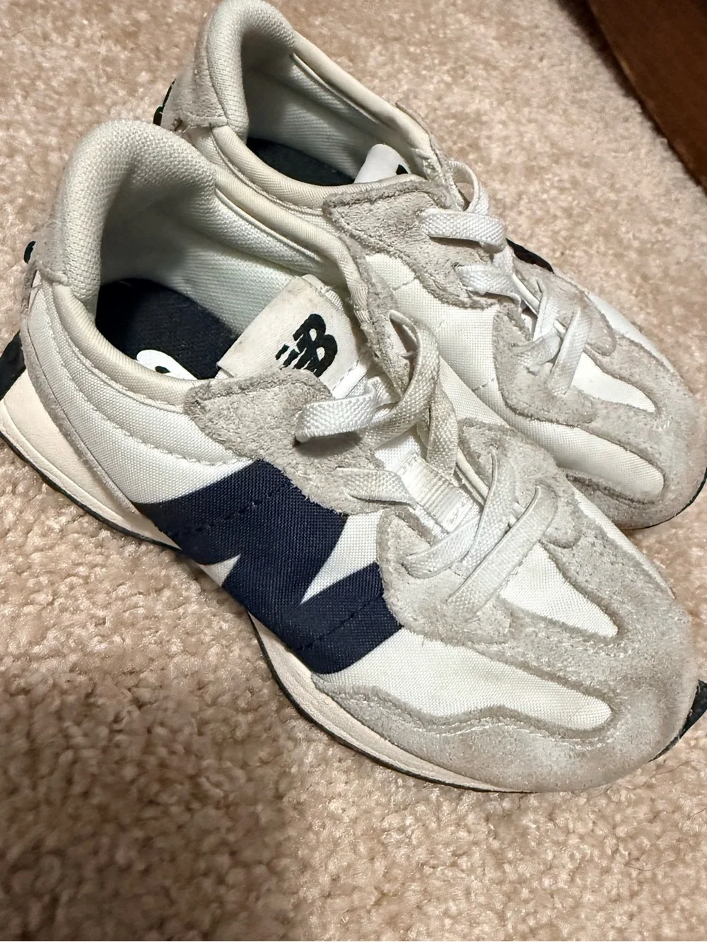 New Balance Kids White & Black  Retro Runner
